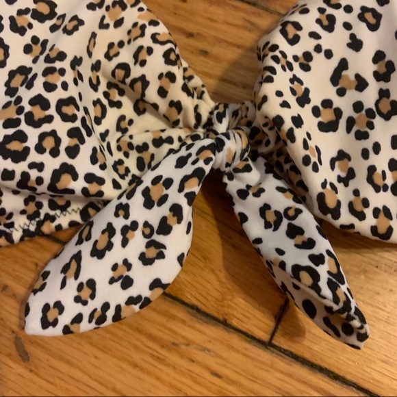 VICTORIA SECRET Cheetah bandeau bikini top - Picture 2 of 4